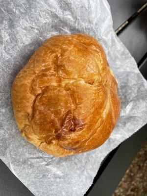 Plain croissant