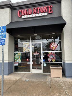 Glad to see the new ColdStone Creamery near me! I love their ice cream flavors!