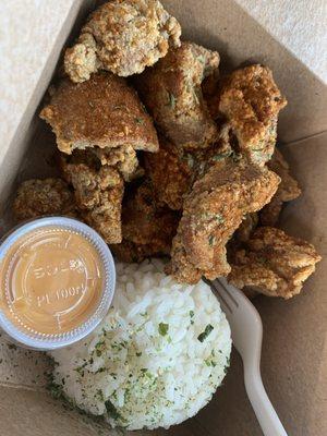 Popcorn chicken, rice and spicy mayo.