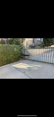 Single swing gate operator installation, powered by Liftmaster LA500 24VDC ,and iron swing gate repair , silver lake .