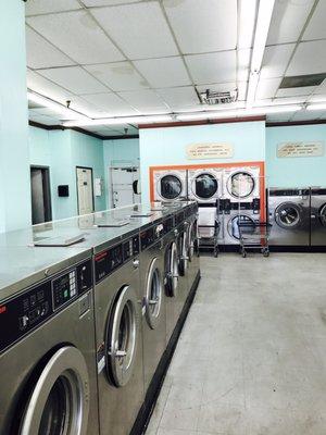 Lovely and clean laundromat