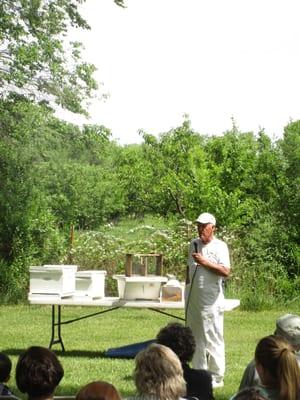 Hays Honey and Apple Farm