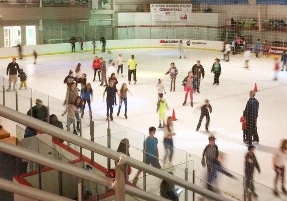 Daily Public Skating year round at the Ashburn Ice House