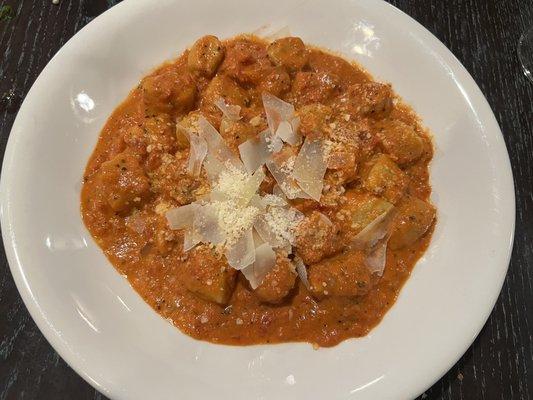 Gnocchi in pink Vodka sauce