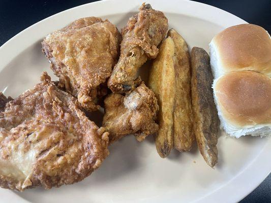 Fried Chicken Special.  Chicken was hardly luke warm. Tater logs were straight cold.. Rolls out of a bag. Poor Hayti