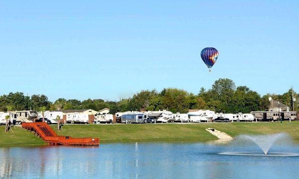 Hot air ballon floating by Katy Lake RV Resort.