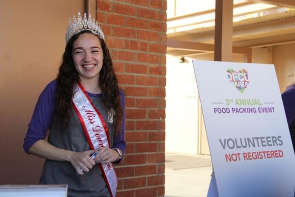 Miss Downey, 2016, AKA, Emely Lopez, manning registration.