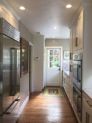 Hancock Park galley Kitchen. We managed to create a very functional kitchen in this small space using frameless cabinetry with shaker doors.