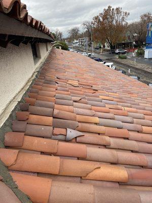 Roof tiles