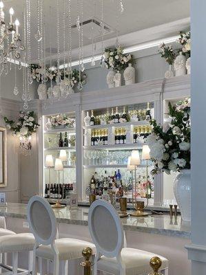 After a concert and boutique shopping this is the bar I'd like to have a little bubbly in.....