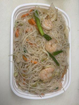 Shrimp mei Fun( skinny rice noodles)