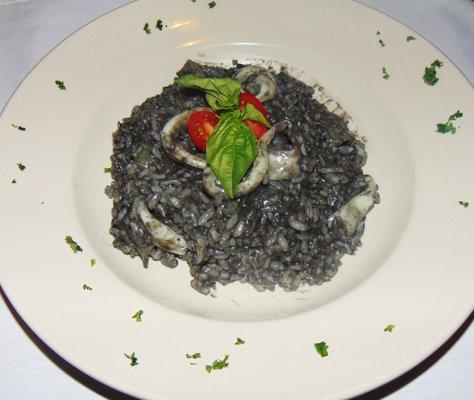 Risotto al nero si seppia con calamari! DELIZIOSO!