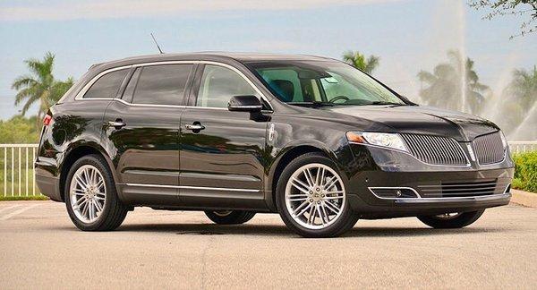 Lincoln MKT / Executive Crossover.