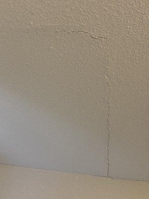 Cracks from foundation caused by flooding