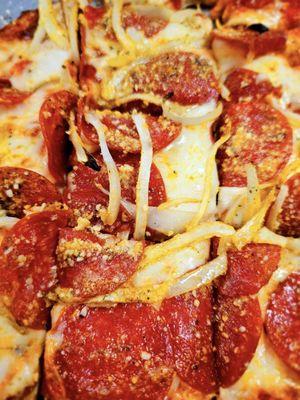 Thin and crispy Chicago Tavern style specialty pizzas