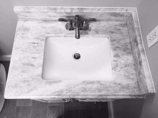 Bathroom vanity top Shadow Storm Quartzite with rectangle sink