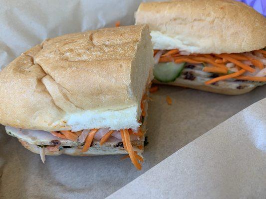 Bahn mi! Has pickled veggies and jalapeño.