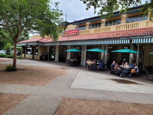 Cafe Du Monde in City Center Park