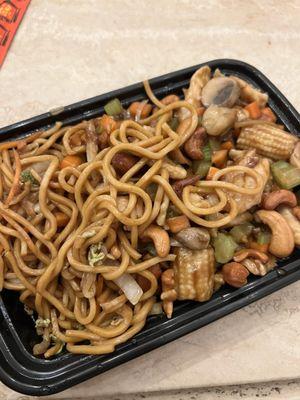 Cashew chicken with lo mein