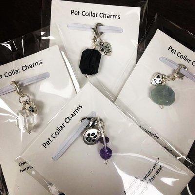 Let your furry friends experience the magical healing of crystals. Pet Collar Crystal charms available in our shop !  Bring your dog