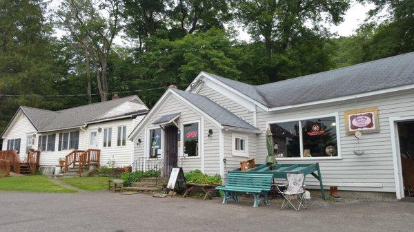 Country Store with deli, bait, and ice.