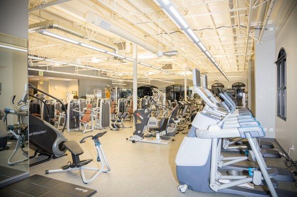 FITNESS FLOOR with innovative equipment