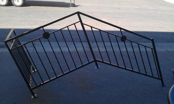 GLOSS BLACK HANDRAILING