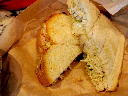 Pesto chicken sandwich