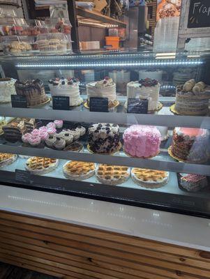 Cakes & pies