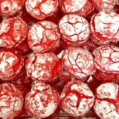 RED VELVET CRINKLE COOKIES