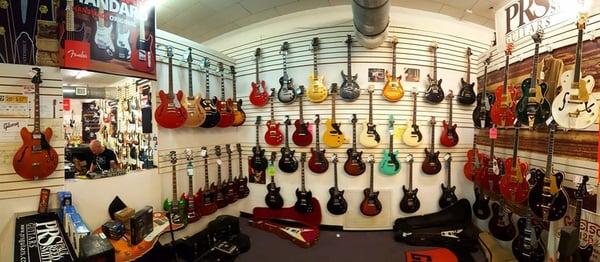 If you have not been to Total Entertainment your missing out on one of the finest music store is the USA. A huge selection of Acoustic and E