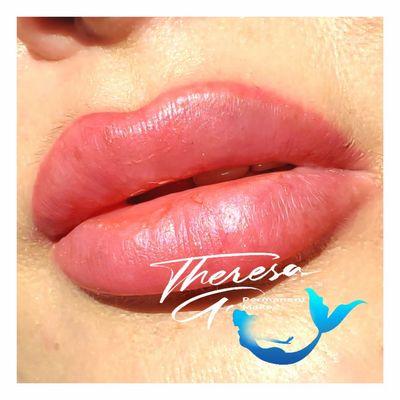 Full lip tint permanent makeup