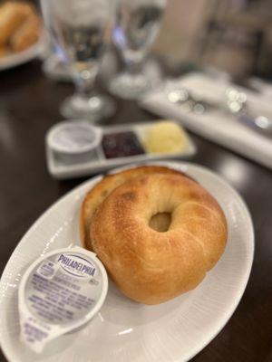 Plain Bagel (served w/ cream cheese, grape jelly, & butter)