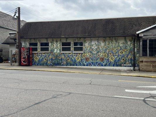 Since there's a couple hundred crafty stops in Nashville, this is the winery presently next door to the sunflowers.