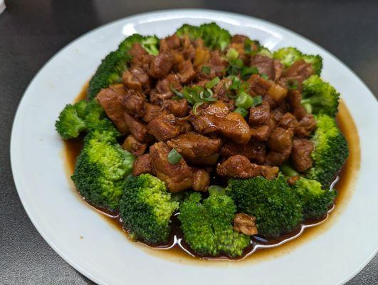 Braised Pork & Broccoli