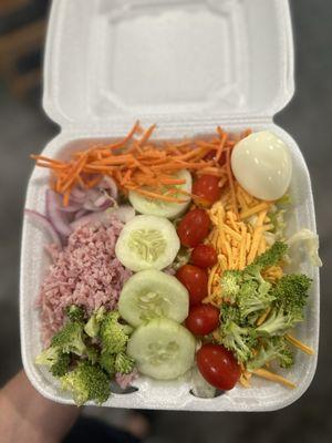 They offer great salads to go for those in a hurry or eating on the run