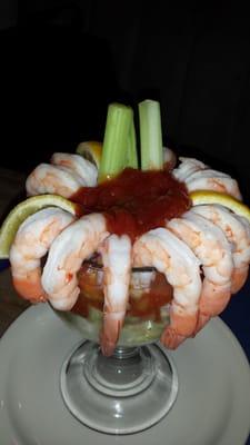 Delicious fresh huge shrimp cocktail!! Bangin'!!