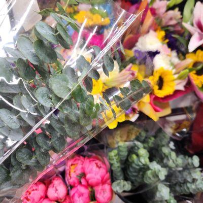 I found the flower stall at Associated Supermarket!They moved it to the front. Eucalyptus YES PLEASE!