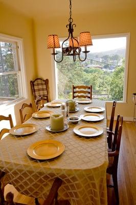 Cottage at Capitol Hill Vacation Rental Dining Room, Paso Robles, California