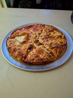 Lucky's Pizza.