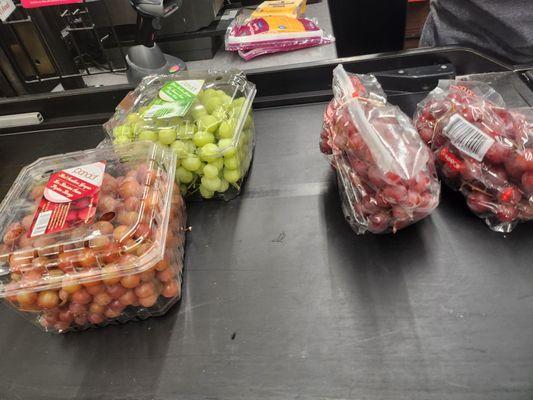 $20.03 for onsale seedless red & green grapes