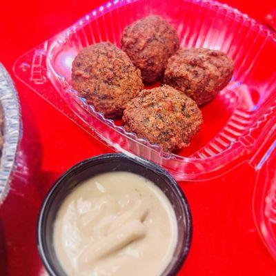 4 - Pieces Falafel