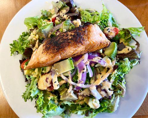 Salmon salad lunch