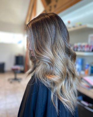 Ombré balayage hair