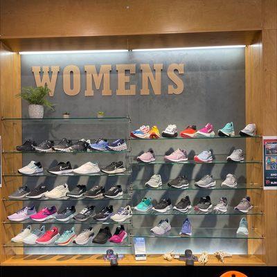 Women's shoe wall