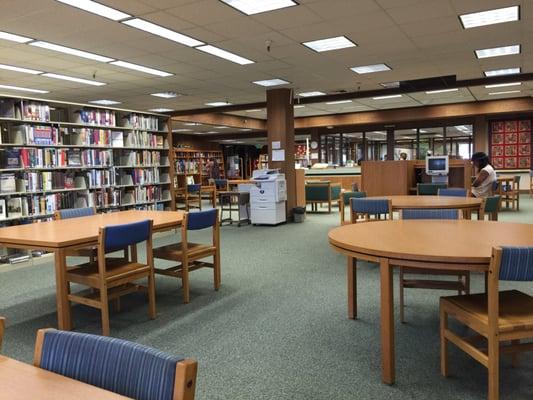 A lot of reading/study tables.  Free wifi as well.