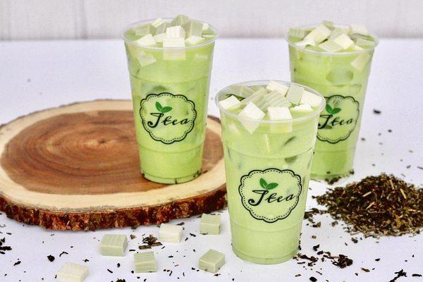 Signature Drink: Milk Green Tea with Matcha and Vanilla Milk Cubes