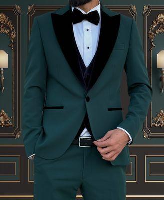 GREEN SLIM-FIT MENS TUXEDO 3 PIECE VELVET PEAK LAPEL