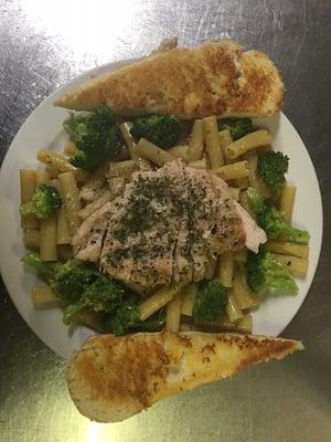 Chicken broccoli and ziti