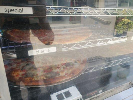 Pizza storage